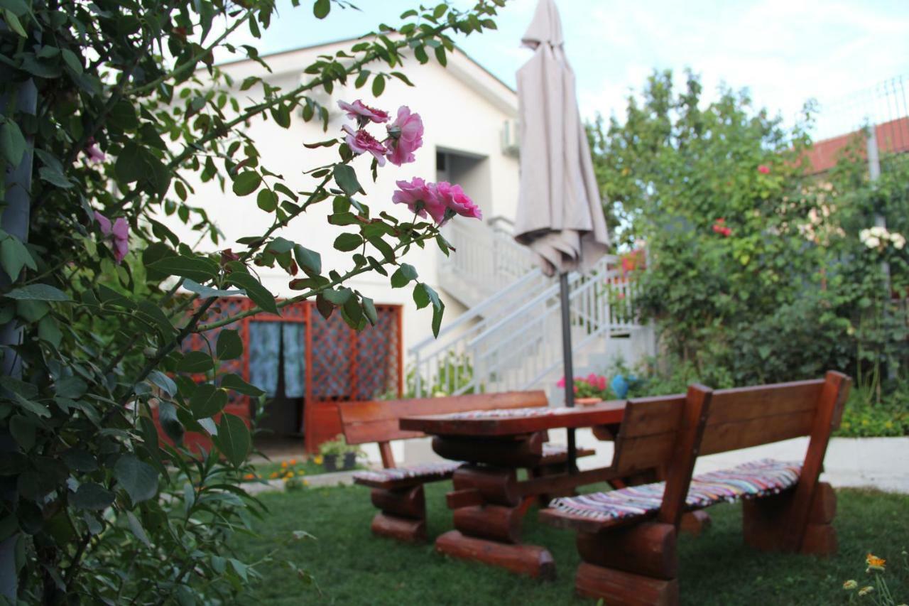 Holiday Home Flora 莫斯塔尔 外观 照片